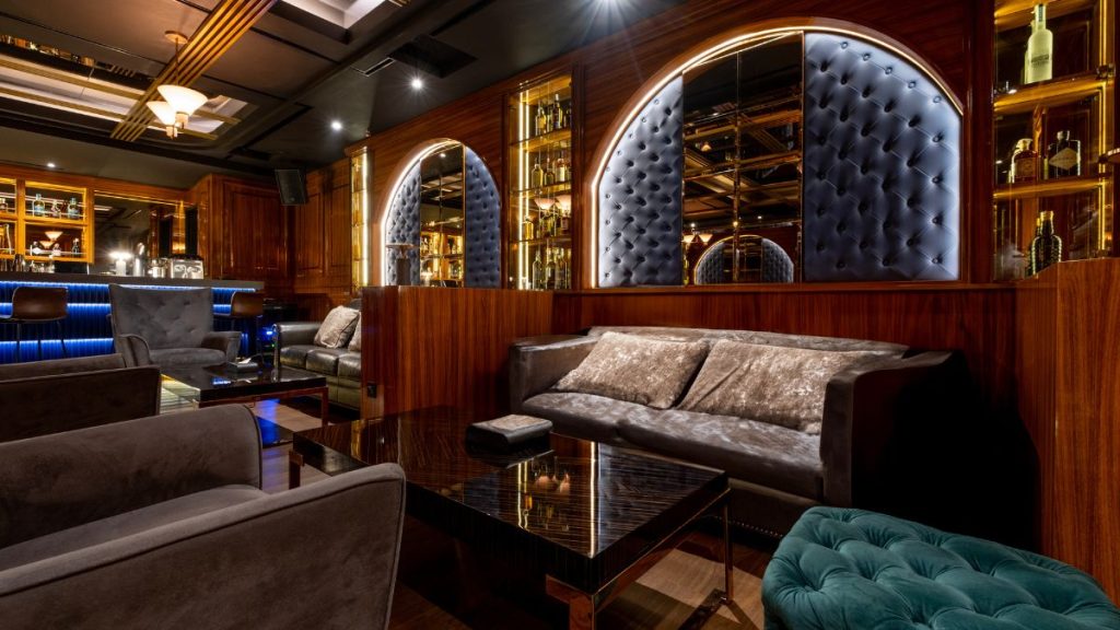 Relax at SUBI Private Lounge